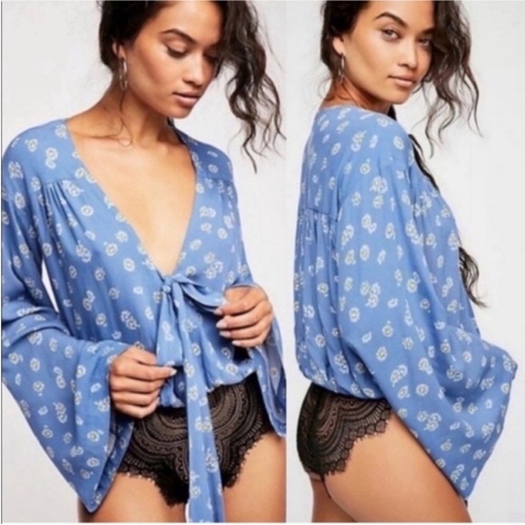 FREE People Forties Feels Bodysuit Blue Daisy Floral Bell Sleeve Black Lace L - Picture 1 of 12